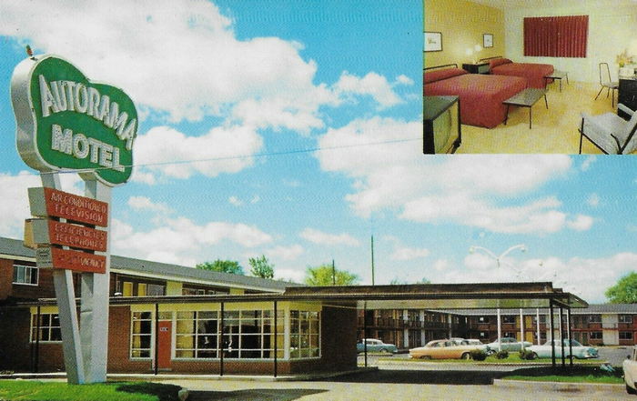 Autorama Motel (Autorama Gold Key Inn) - Old Postcard View